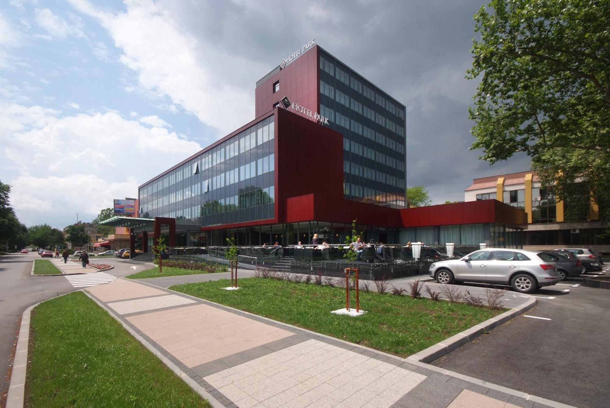 Hotel Park Doboj Esterno foto