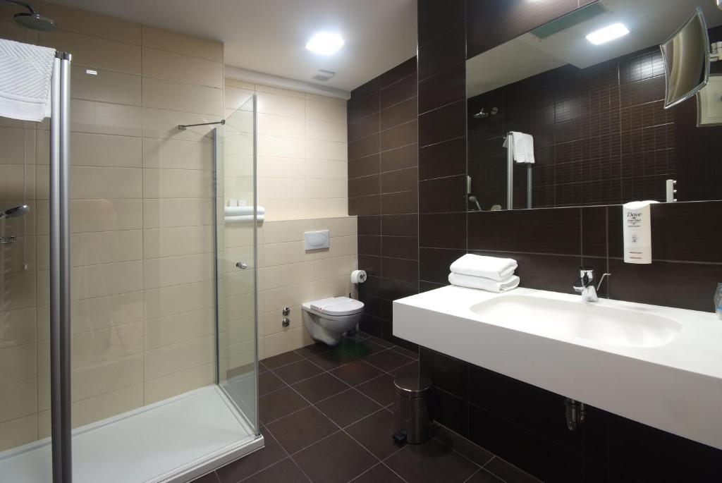 Hotel Park Doboj Esterno foto